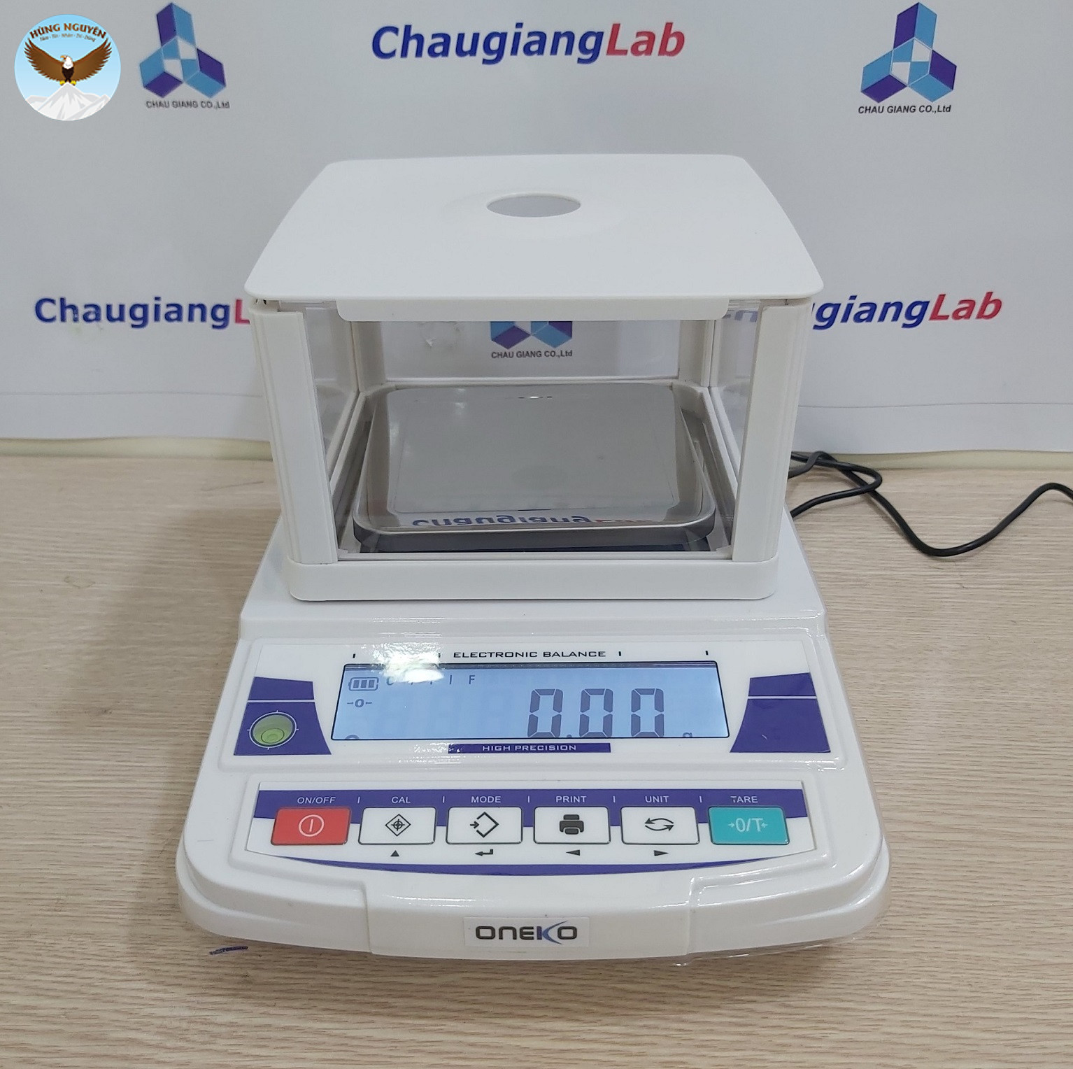 Cân kỹ thuật có lồng kính CHINA LS-GS-1202B (1200g 0,01g)
