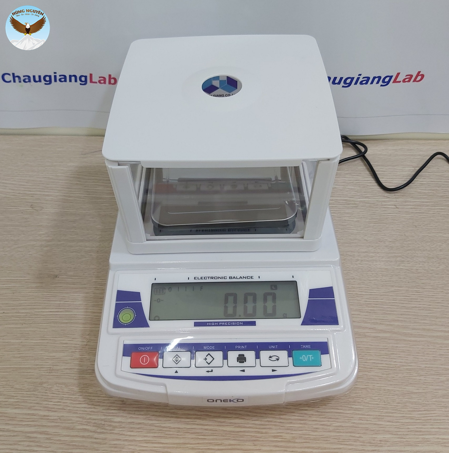 Cân kỹ thuật có lồng kính CHINA LS-GS-622B (620g 0,01g)