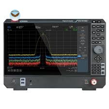 Máy phân tích tín hiệu UNI-T UTS5013A (9kHz~13.6GHz)